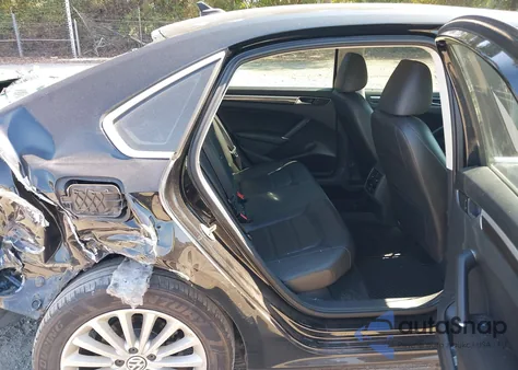 2016 Volkswagen Passat 1.8T Se z USA, uszkodzony, nr VIN 1VWBT7A39GC007102